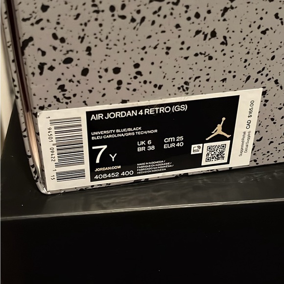 UNC JORDAN 4 Size 7 - Picture 5 of 5